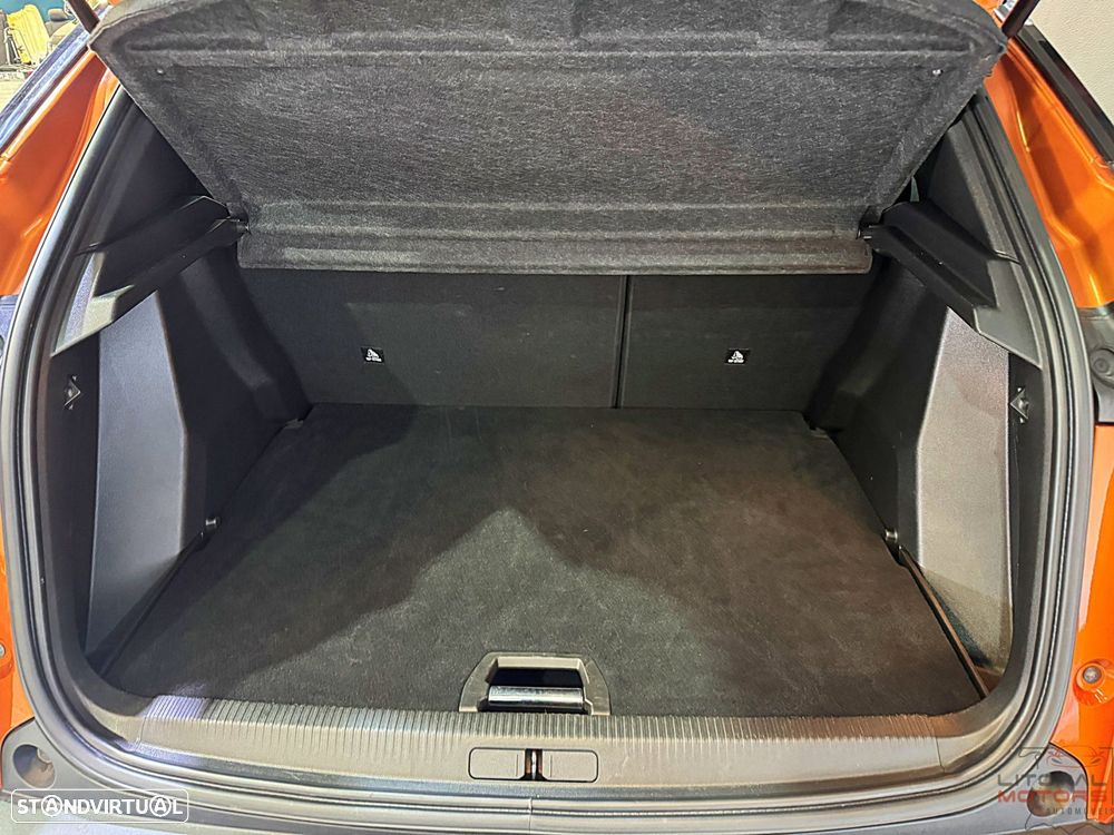 Peugeot 2008 1.2 PureTech Allure Pack - 11