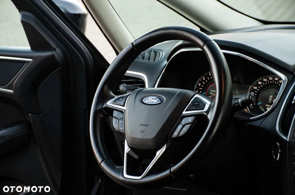 Ford S-Max 2.0 TDCi Titanium PowerShift - 32