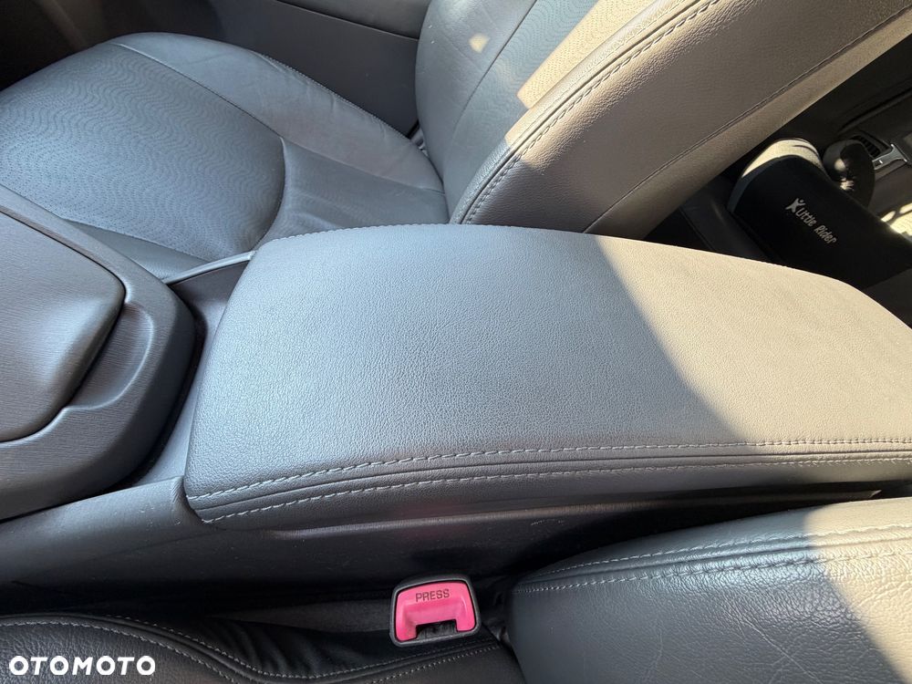 Toyota Prius - 12