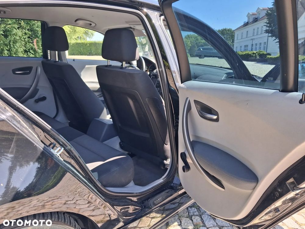 BMW Seria 1 - 22