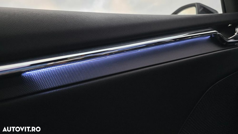 Skoda Octavia Combi 2.0 TDI DSG Tour - 23