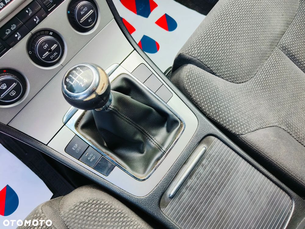 Volkswagen Passat Variant 1.9 TDI DPF Comfortline - 24