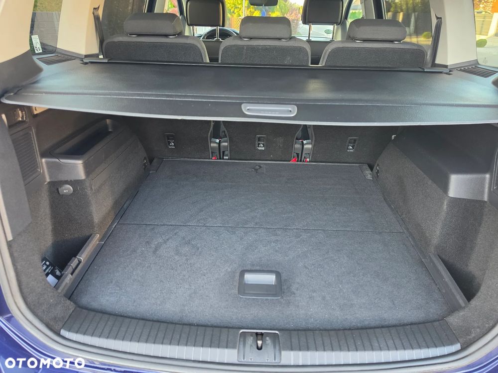Volkswagen Touran 2.0 TDI BMT Comfortline - 25