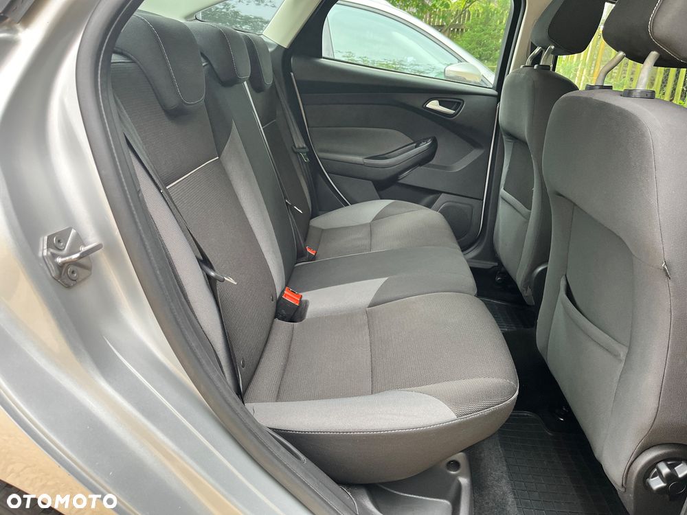 Ford Focus 1.6 Trend - 26