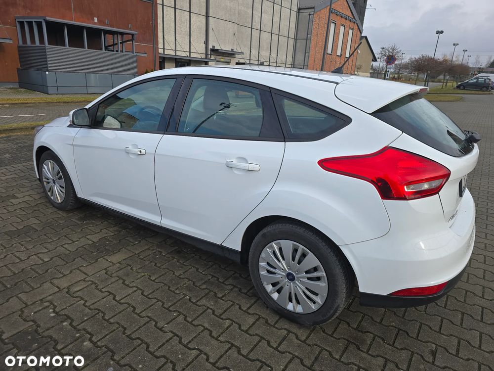 Ford Focus 1.6 Trend - 4