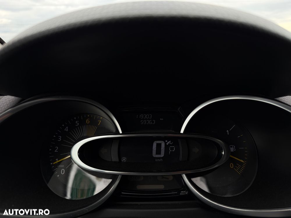 Renault Clio - 6