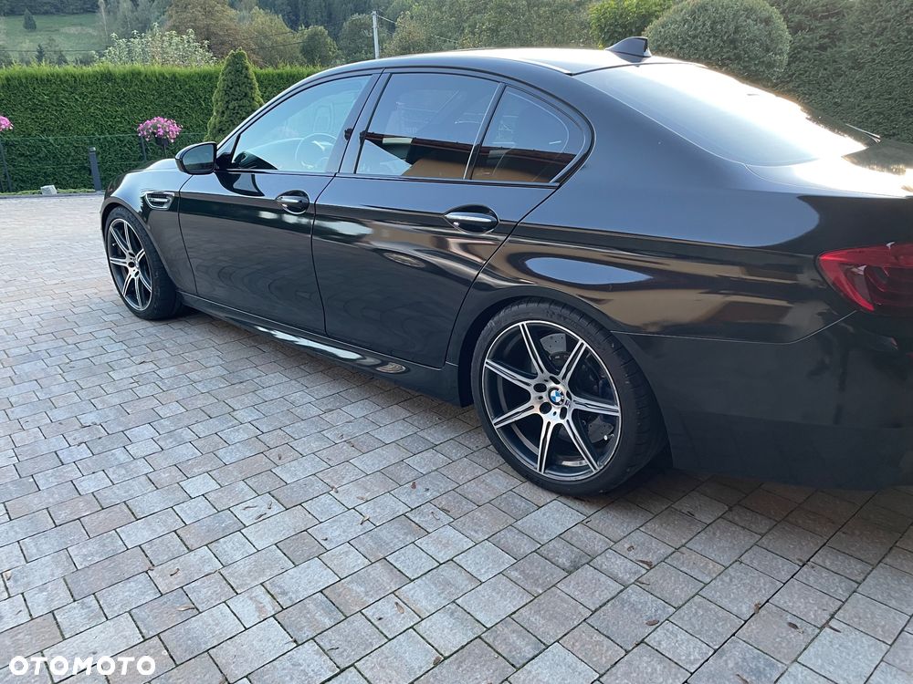 BMW M5 Competition - 4