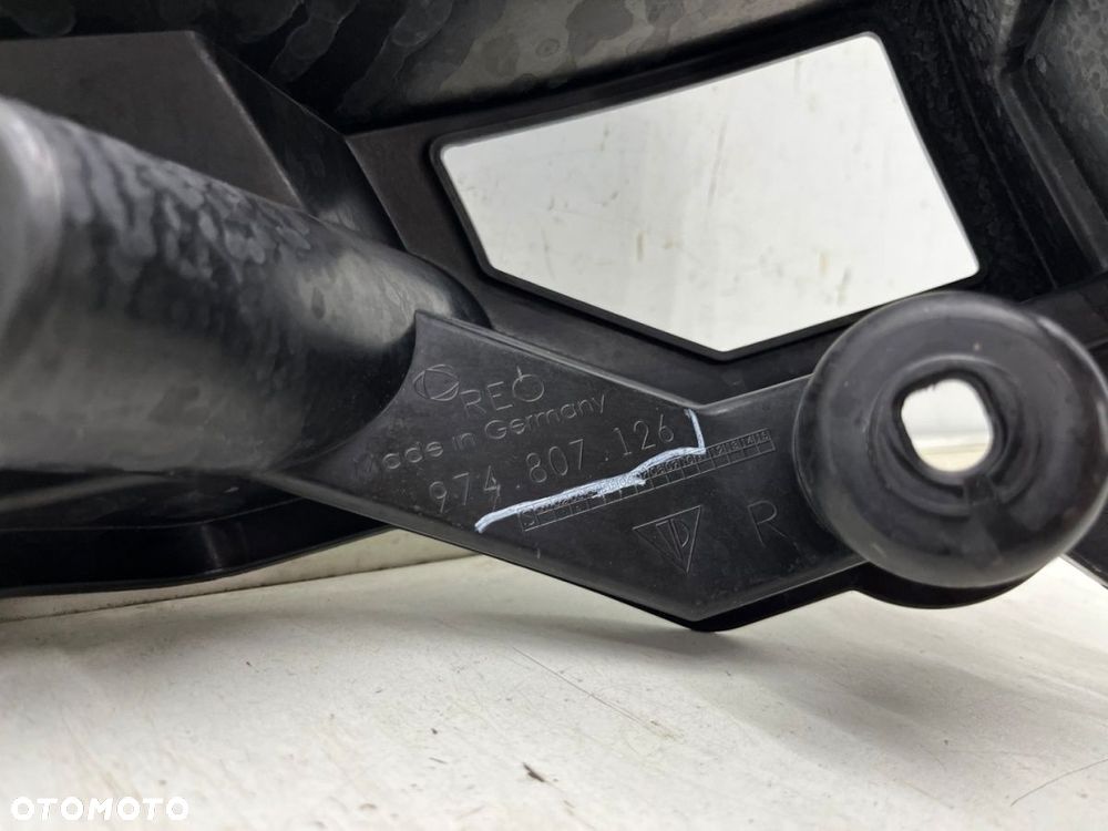 Ślizg Porsche Panamera 971 16-23r. prawe tylne mocowanie wspornik uchwyt zderzaka prawy tył - 4