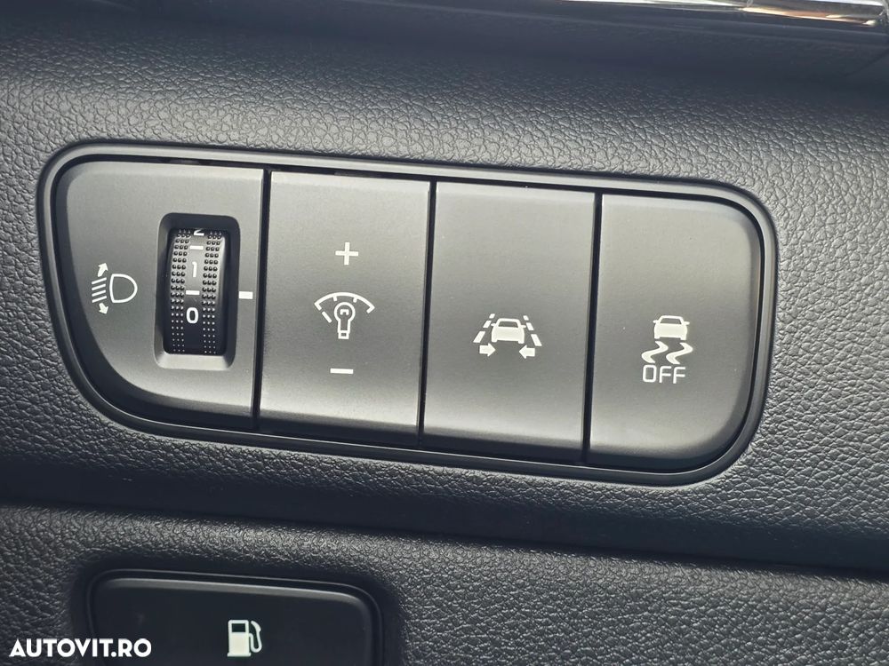 Kia Niro 1.6 GDI 2WD Aut. Vision - 17