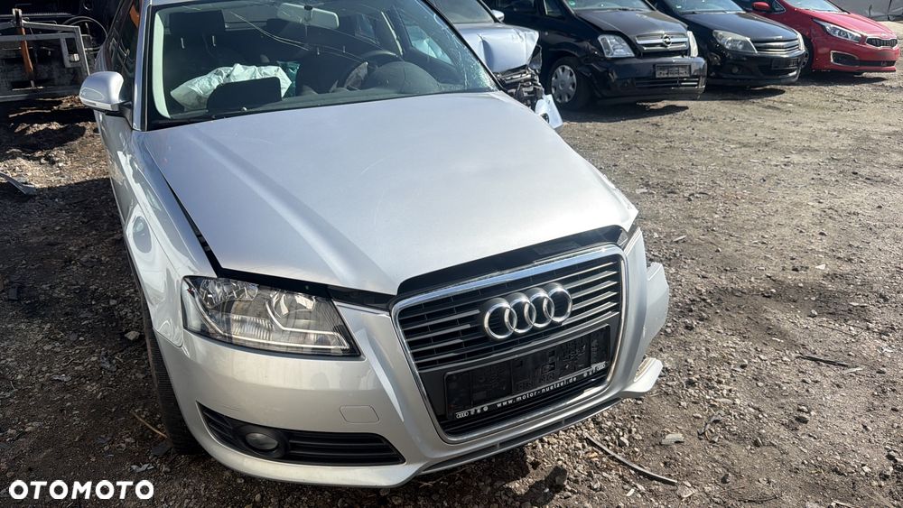 Audi A3 Sportback 1.6 Ambiente - 2