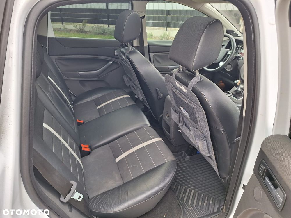 Ford Kuga 2.0 TDCi Titanium - 9