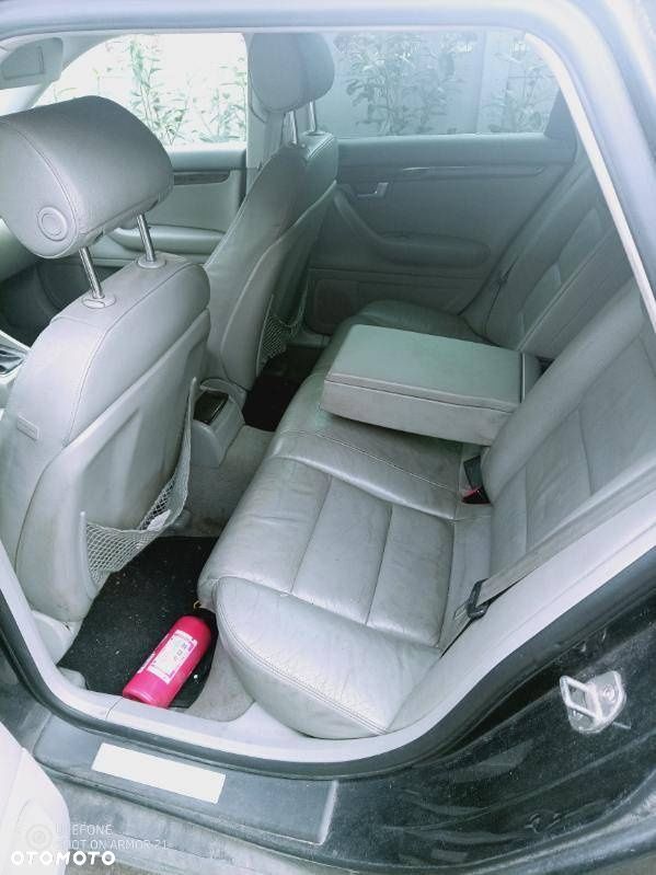 Audi A4 Limousine - 5