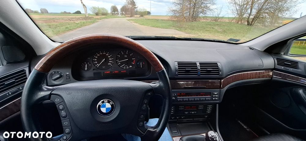 BMW Seria 5 - 21