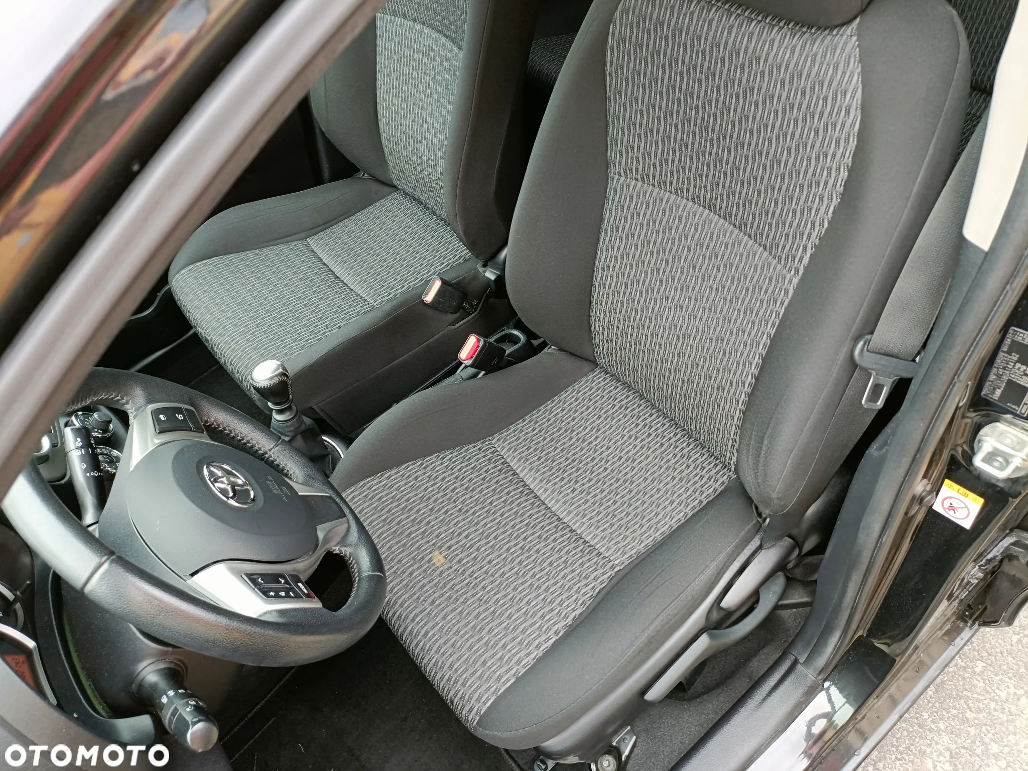 Toyota Yaris 1.33 VVT-i Edition - 10