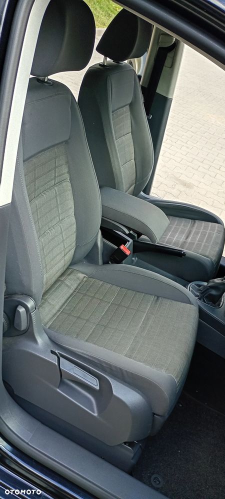 Volkswagen Touran 1.9 TDI Conceptline - 37