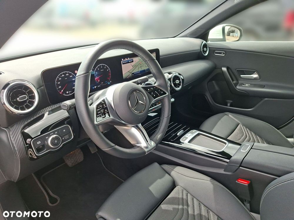 Mercedes-Benz CLA 200 mHEV 7G-DCT - 10