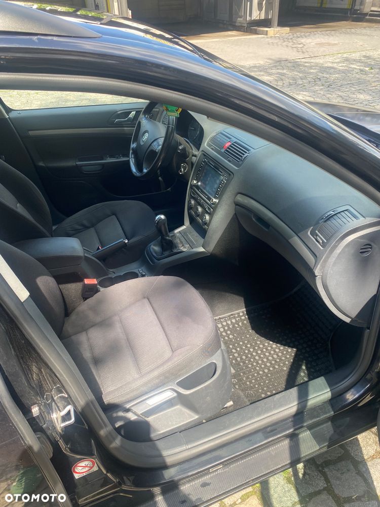 Skoda Octavia 1.6 FSI Ambiente - 8