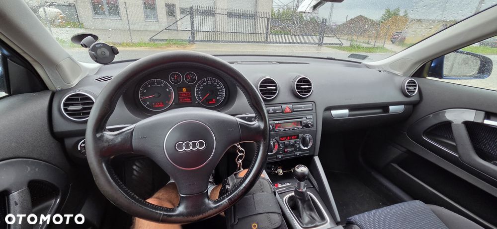 Audi A3 3-drzwiowe 1.6 Ambition - 6