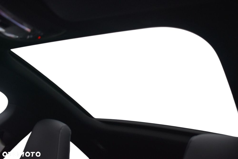 Mercedes-Benz CLA - 10