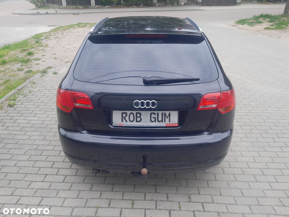 Audi A3 Sportback 2.0 TDI DPF S tronic S line Sportpaket - 4