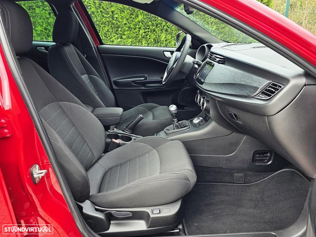 Alfa Romeo Giulietta 1.6 JTDm Super J18 - 19