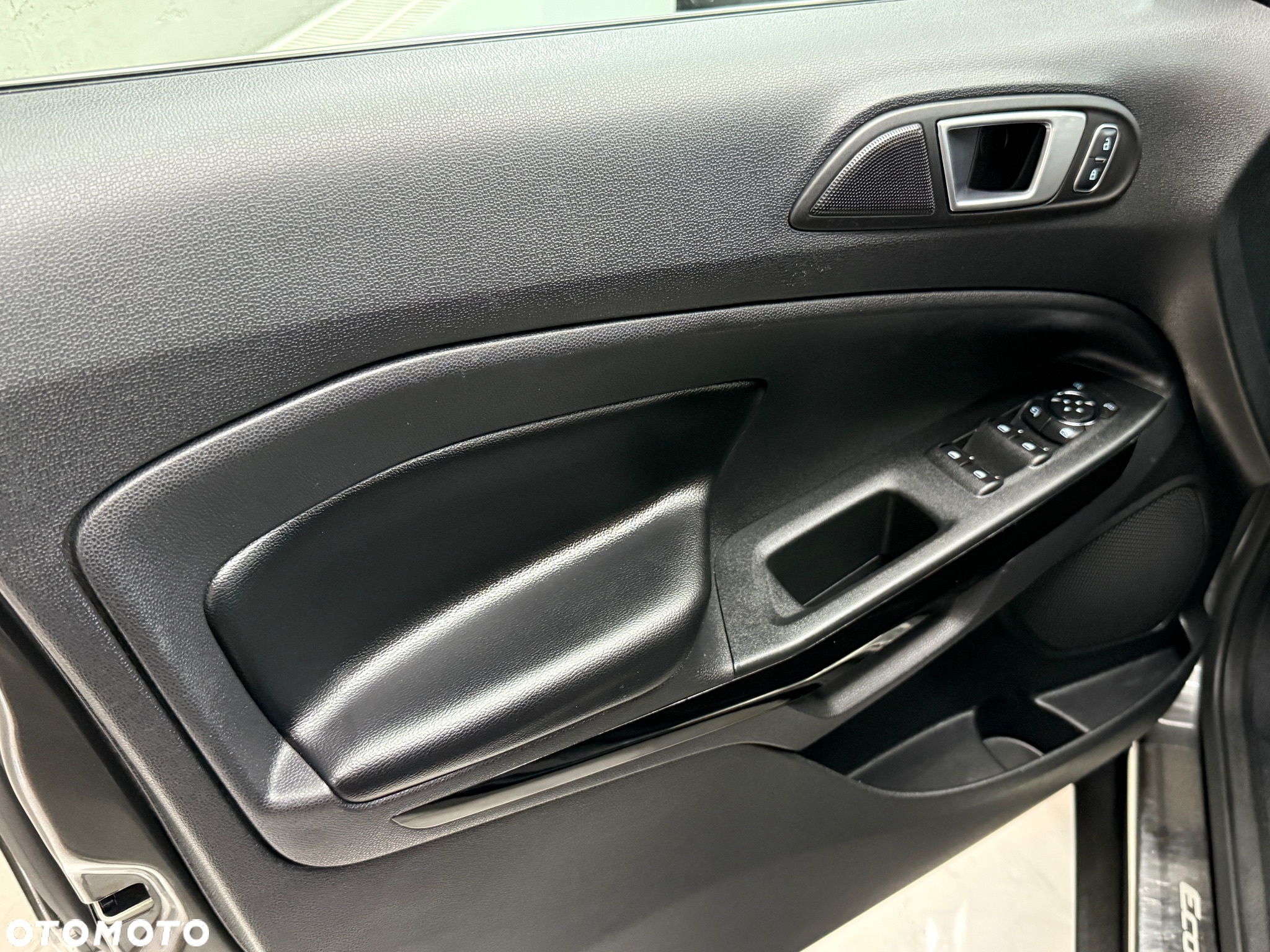 Ford EcoSport 1.0 EcoBoost TITANIUM - 12
