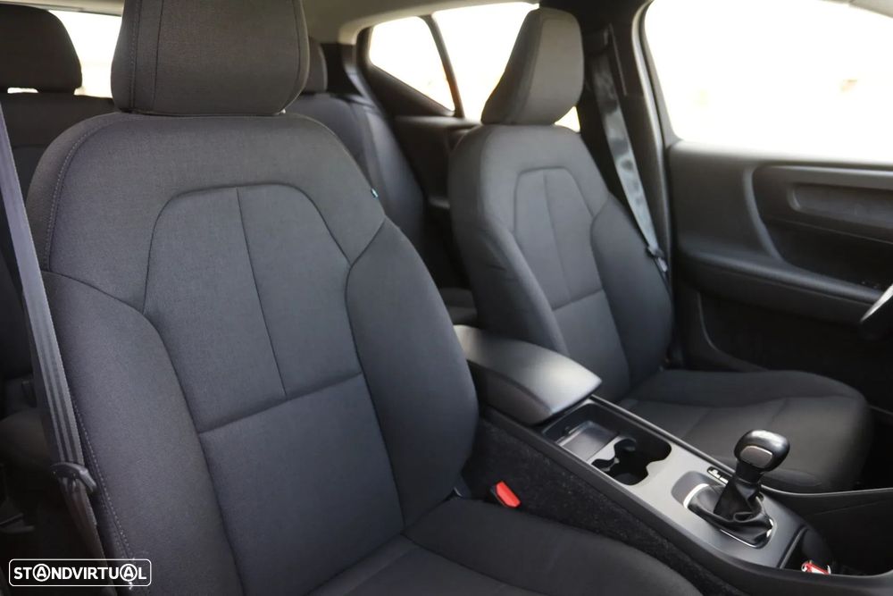 Volvo XC 40 2.0 D3 Momentum Plus - 11