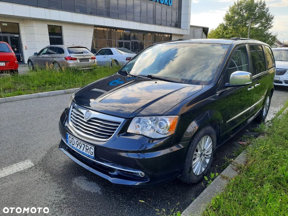 Lancia Voyager 3.6 Platinum - 18