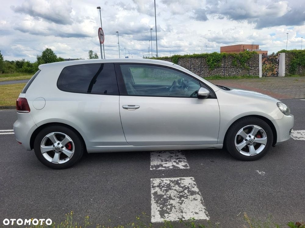 Volkswagen Golf 2.0 TDI DPF Comfortline 119 g - 6