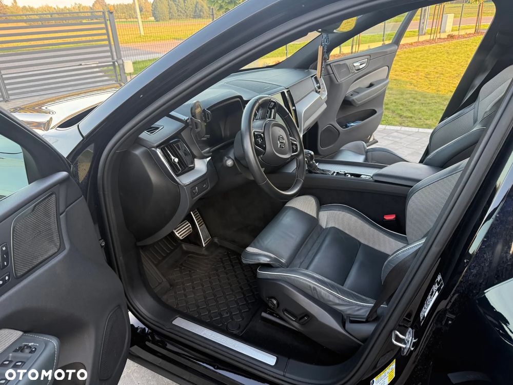 Volvo XC 60 T6 AWD Geartronic RDesign - 10