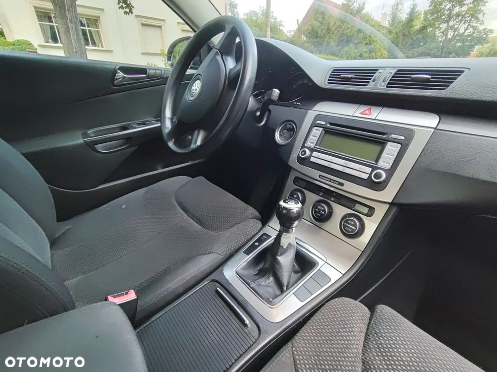 Volkswagen Passat 2.0 TDI DPF Comfortline - 15