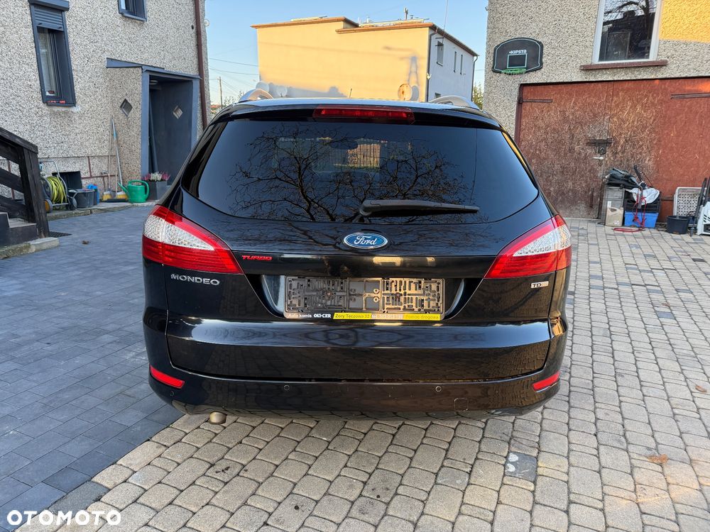 Ford Mondeo 2.0 TDCi Ghia - 10