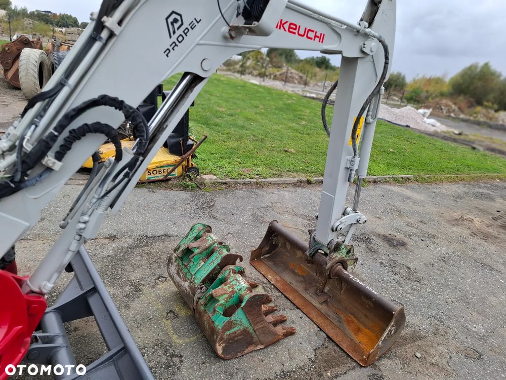 Takeuchi TB23R - 3