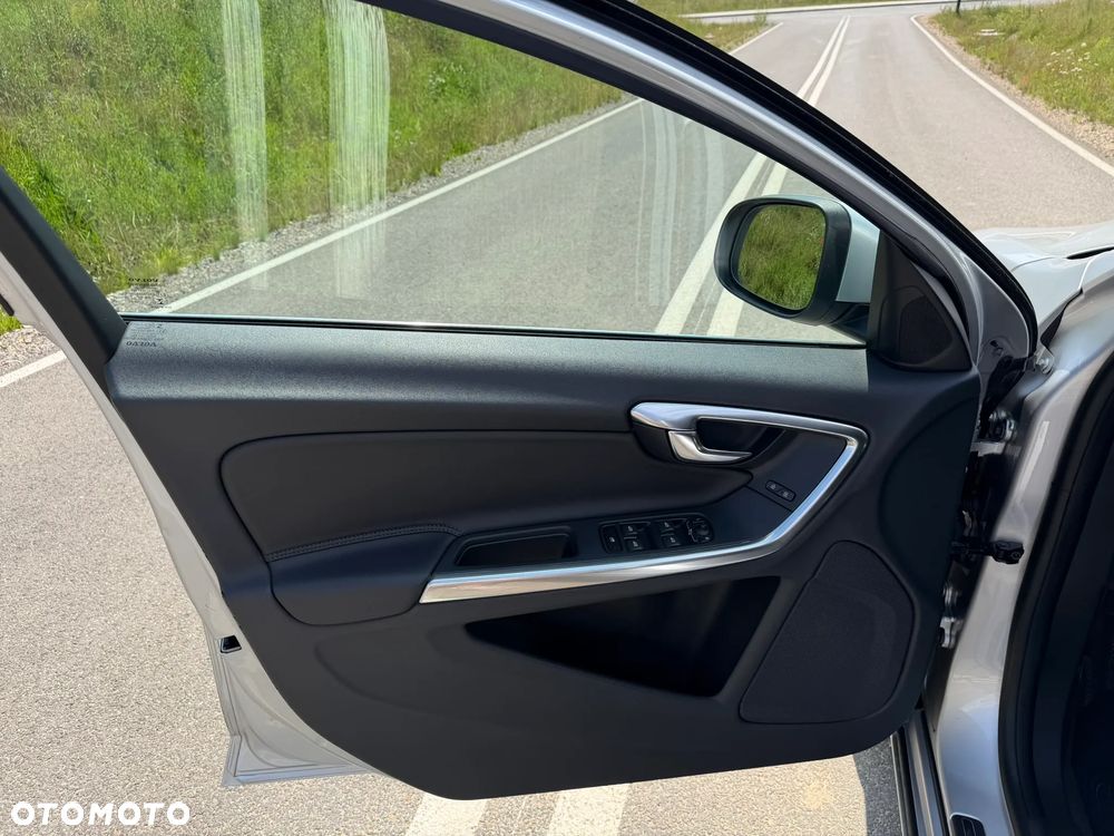 Volvo V60 D4 Drive-E Summum - 14
