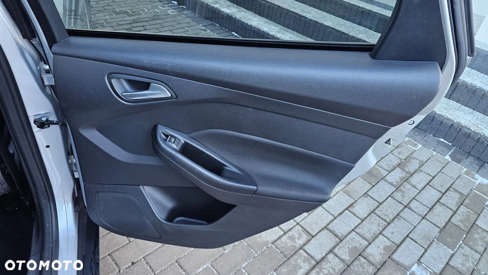 Ford Focus 1.5 EcoBlue STart-Stopp-System TITANIUM - 13