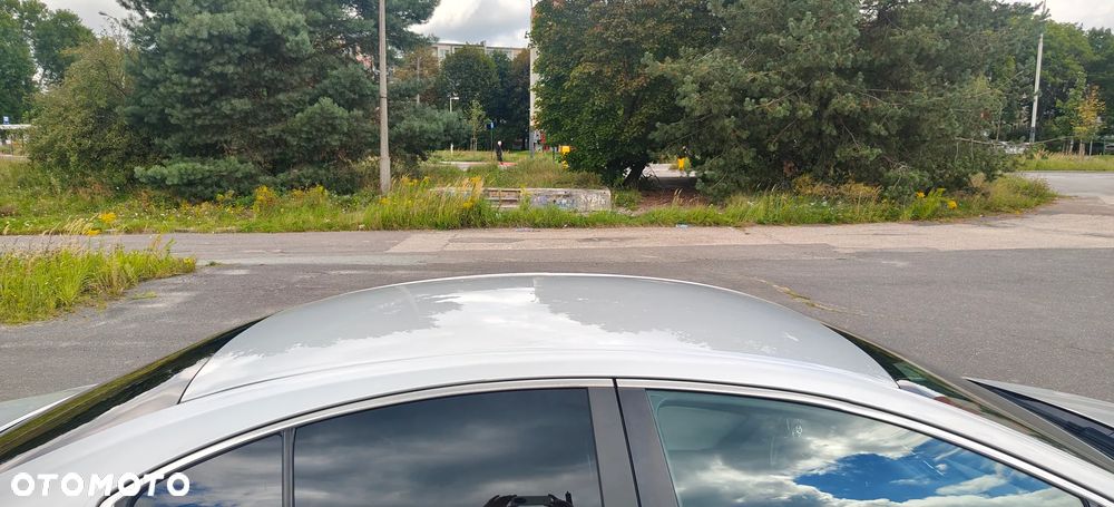 Toyota Avensis 1.8 Premium - 9