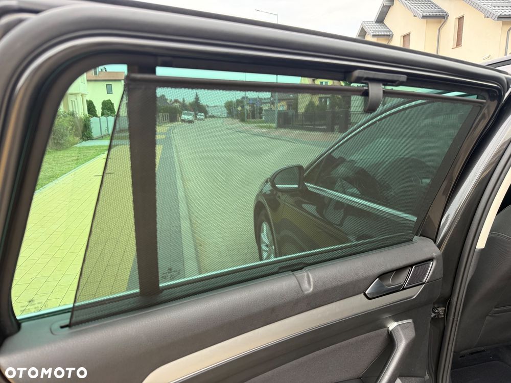 Volkswagen Passat 2.0 TDI (BlueMotion Technology) Comfortline - 13