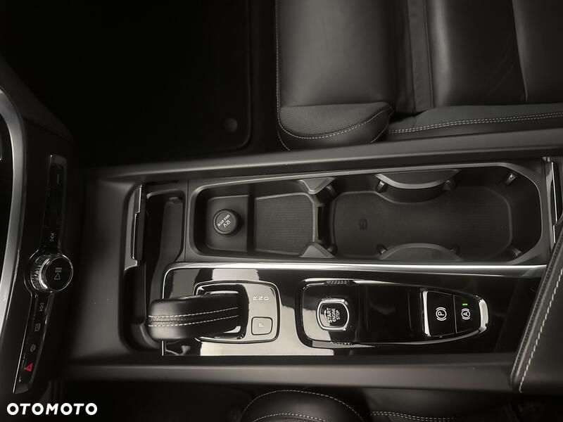 Volvo V60 B3 B R-Design - 18