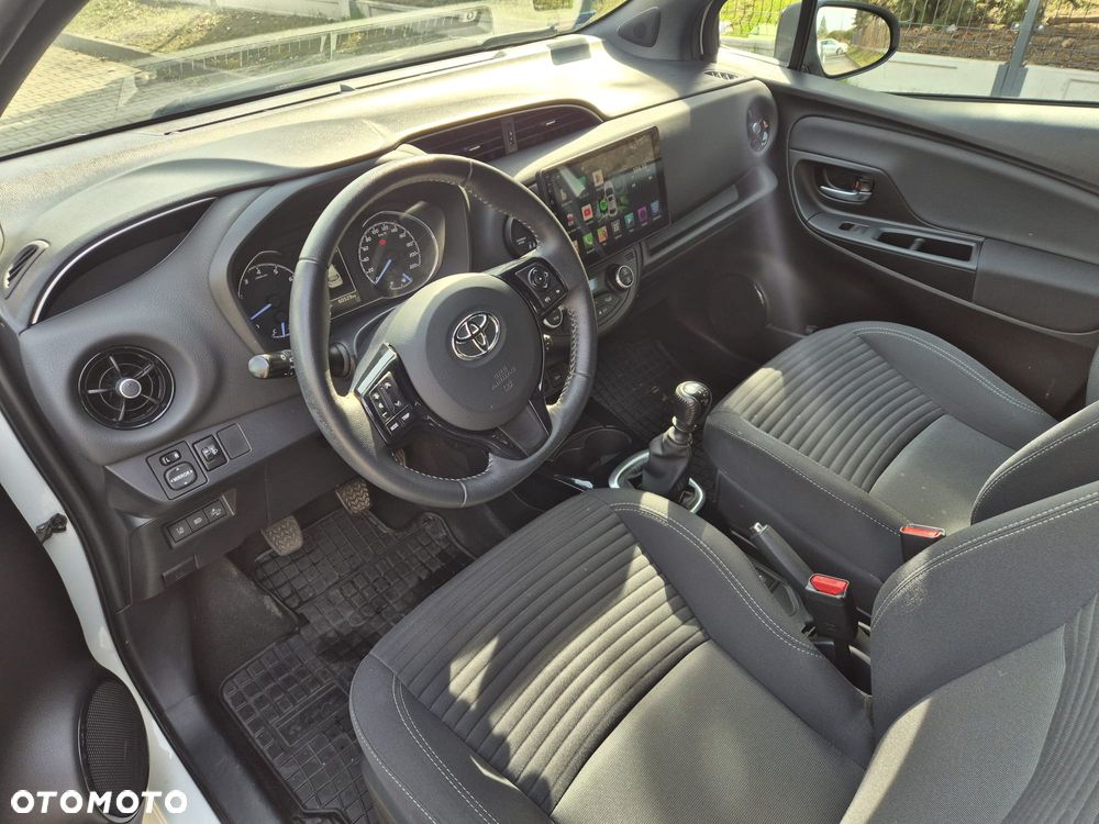 Toyota Yaris 1.5 Selection - 11