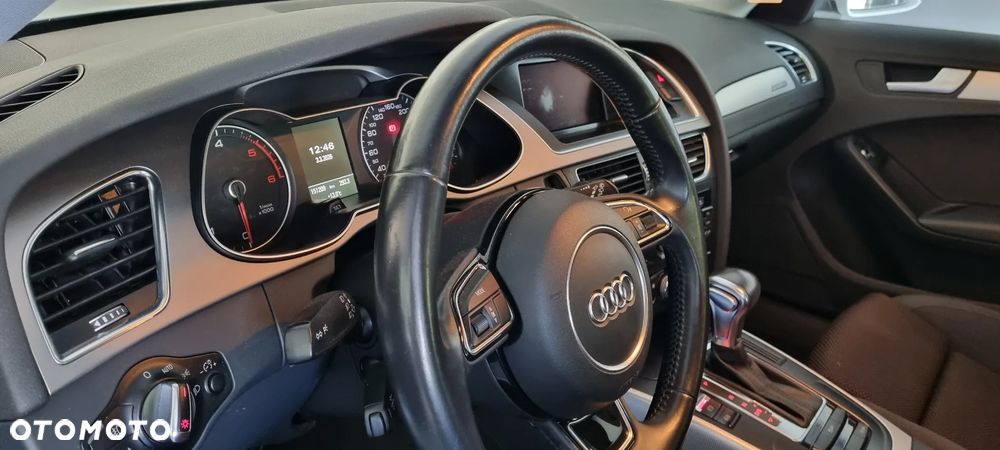 Audi A4 Allroad 2.0 TDI Quattro S tronic - 36