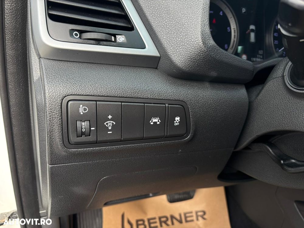 Hyundai Tucson 2.0 CRDI 4WD Automatik Style - 22