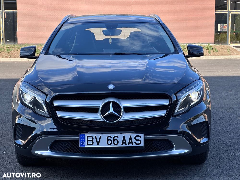 Mercedes-Benz GLA - 16