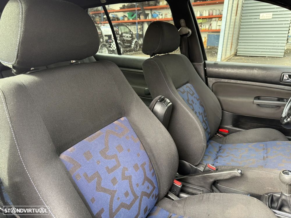 VW Golf 1.9 TDi Sport Generation - 11