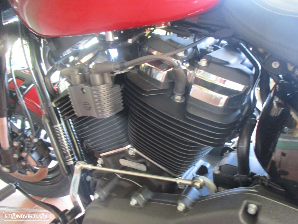 Harley-Davidson Softail 114 FAT BOB - 21