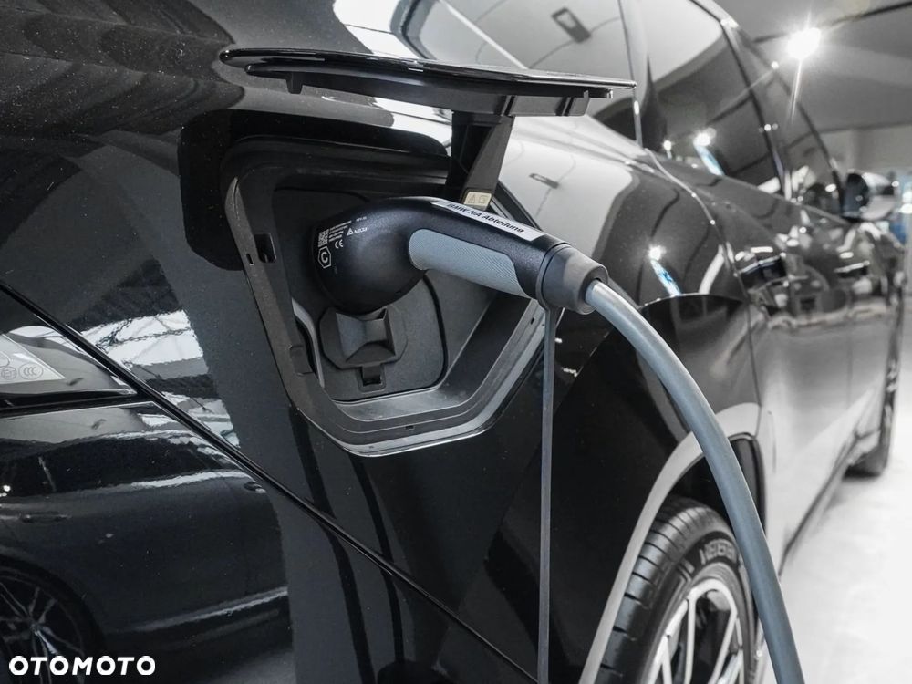 BMW iX3 50 xDrive 113.4kWh - 36