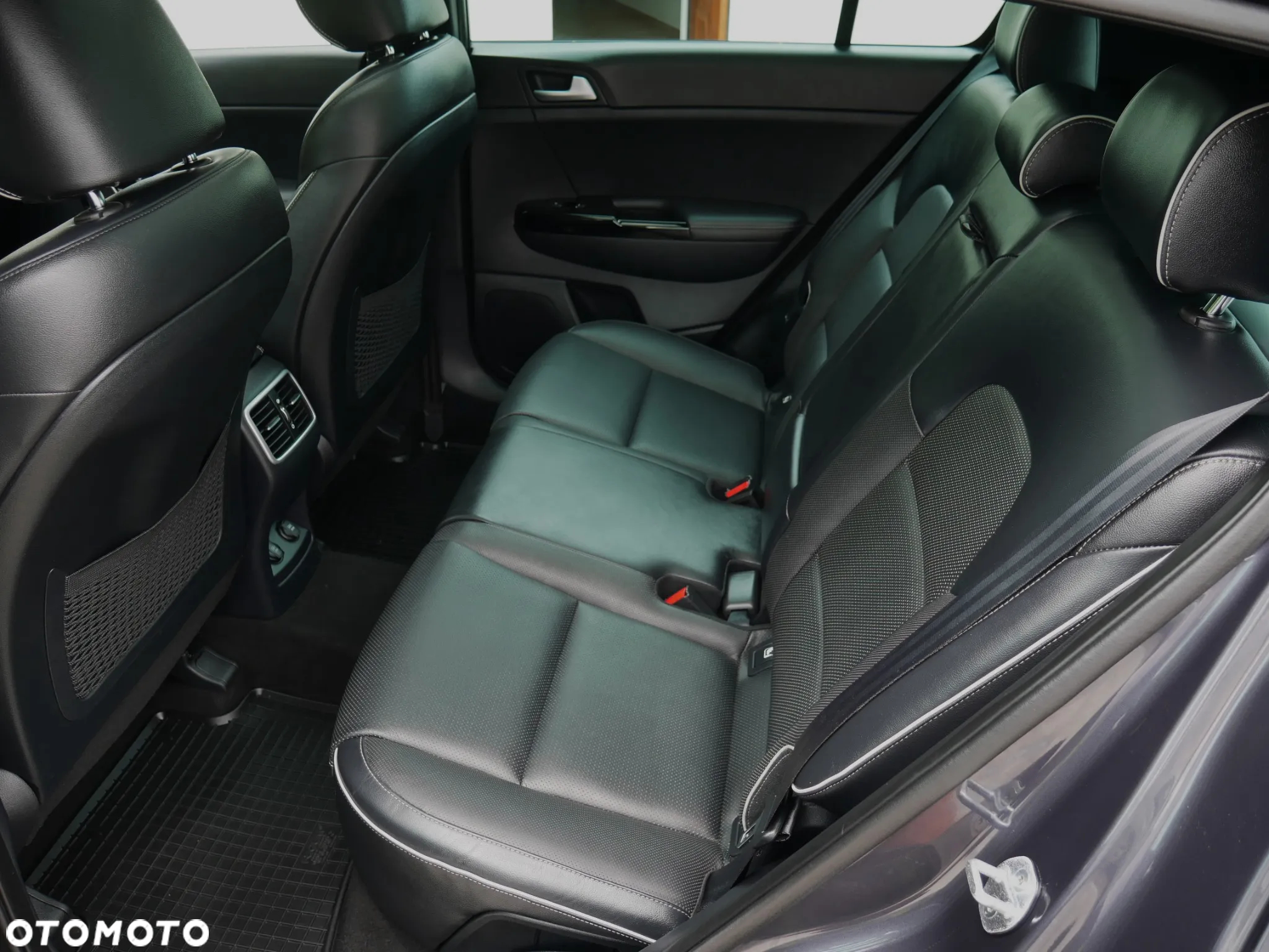 Kia Sportage 2,0 CRDI AWD GT Line - 30