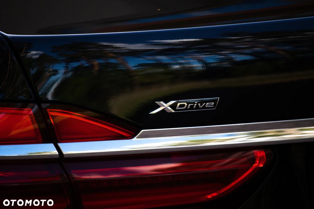 BMW Seria 7 - 10