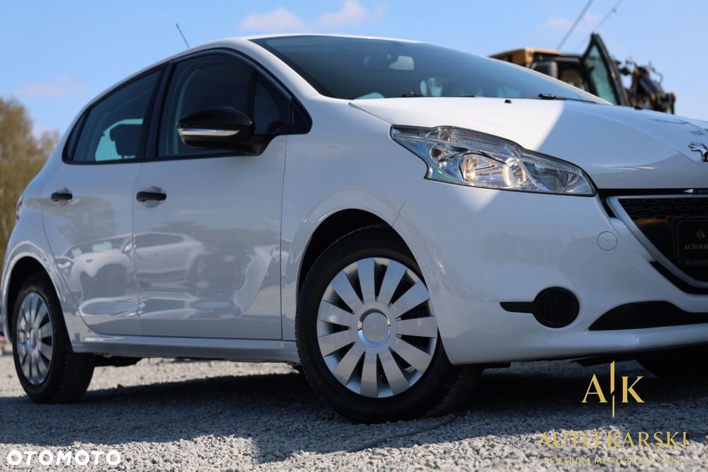 Peugeot 208 - 15