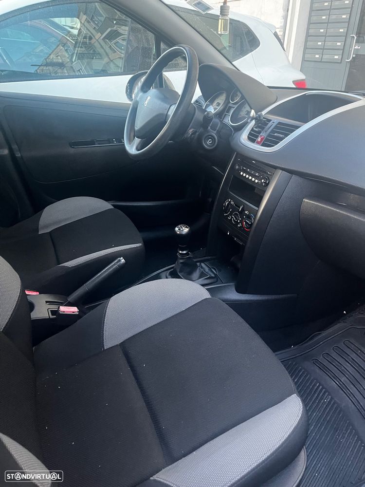 Peugeot 207 1.4 16V Trendy - 27