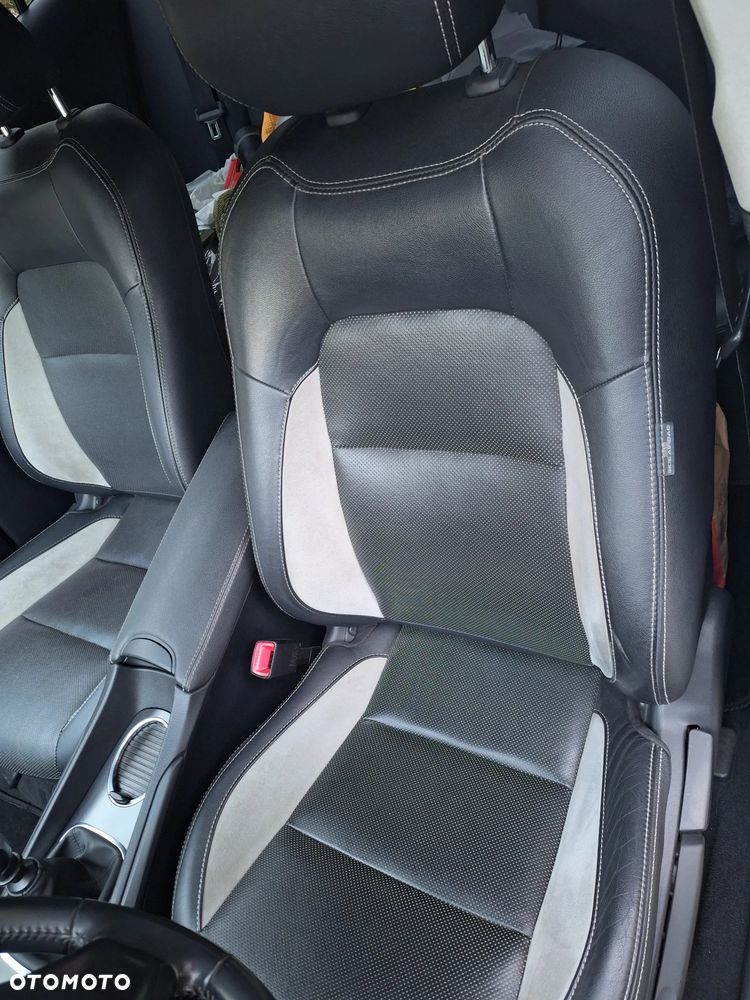 Toyota Avensis - 13